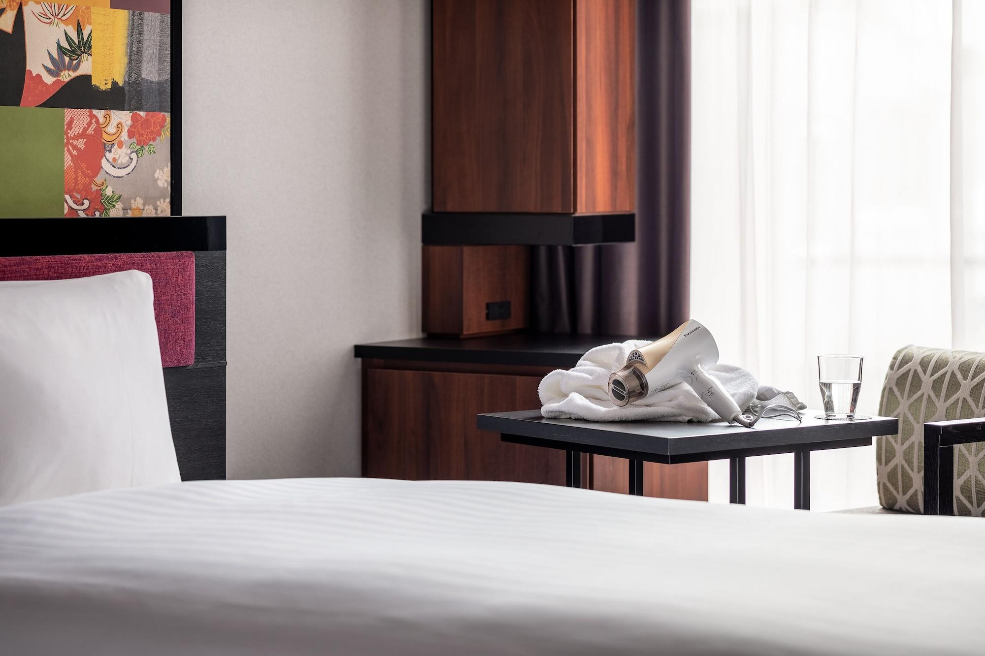 Mitsui Garden Hotel Канандзава Экстерьер фото